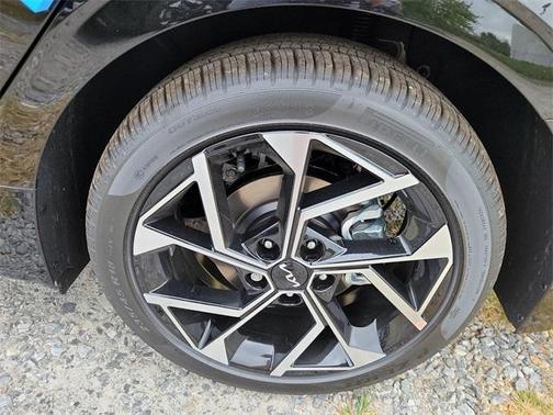 2025 Kia K5 EX