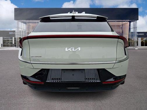 Glacier 2023 Kia EV6 Wind