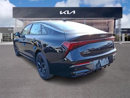 2025 Kia K5 LXS