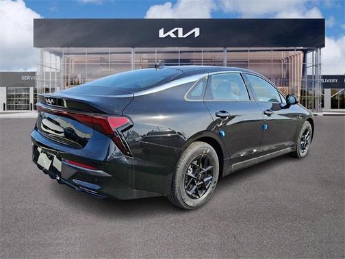 2025 Kia K5 LXS