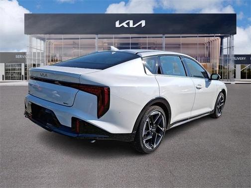 2025 Kia K4 GT-Line