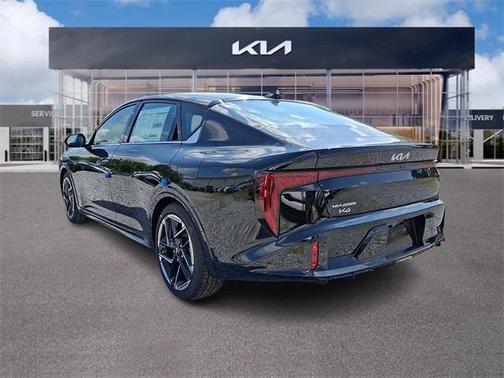 2025 Kia K4 GT-Line