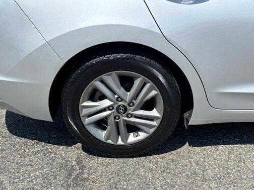 2019 Hyundai ELANTRA Value Edition