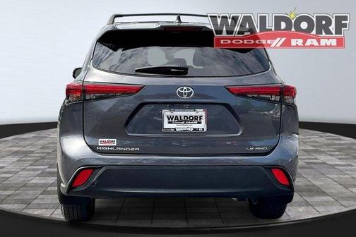 2023 Toyota Highlander LE