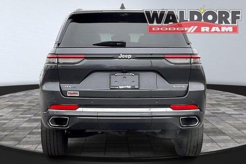 2022 Jeep Grand Cherokee 4xe Overland