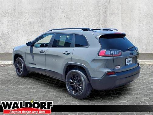 2023 Jeep Cherokee Altitude Lux