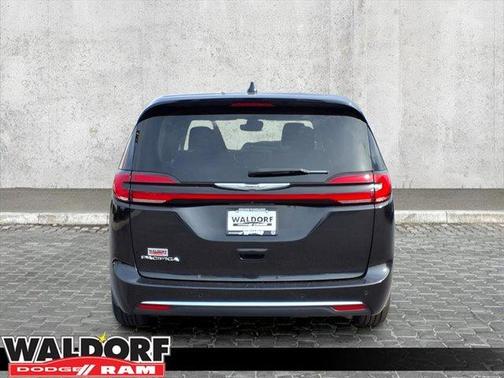 2023 Chrysler Pacifica Touring-L