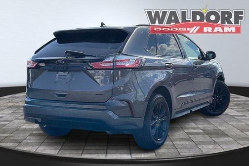 2022 Ford Edge SE