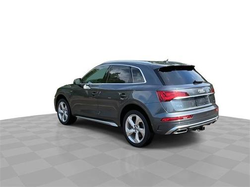 2023 Audi Q5 45 S line Prestige