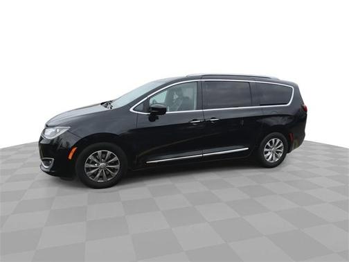 2018 Chrysler Pacifica Touring-L