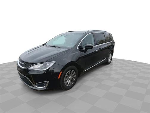 2018 Chrysler Pacifica Touring-L