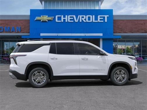 2025 Chevrolet Traverse LT