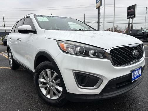 2017 Kia Sorento LX