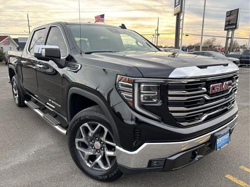 2022 GMC Sierra 1500 SLT