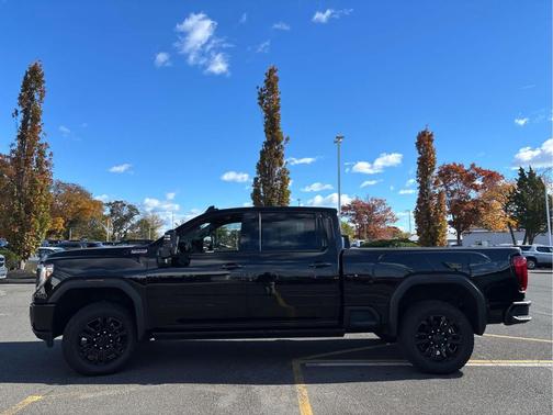 2023 GMC Sierra 3500 Denali
