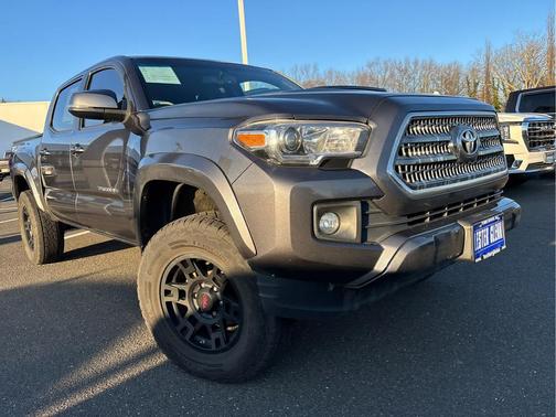 2017 Toyota Tacoma TRD Sport