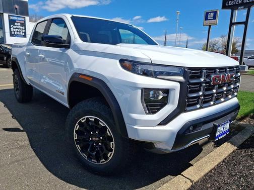 SUMMIT WHT 2026 GMC Canyon AT4