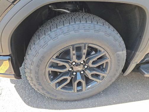 Onyx Black 2026 GMC Sierra 1500 Elevation