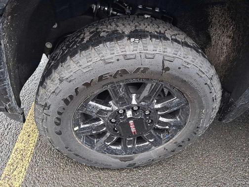 2026 GMC Sierra 2500 AT4