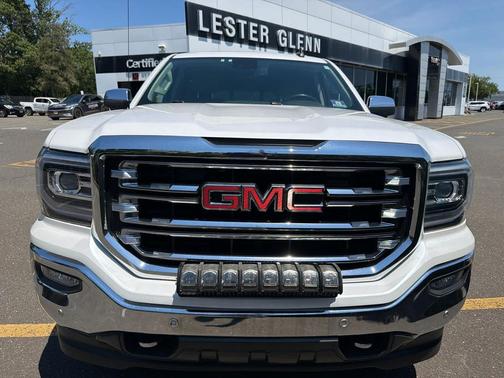 White Frost Tricoat 2018 GMC Sierra 1500 SLT