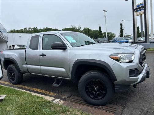 2022 Toyota Tacoma SR