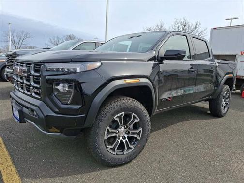 2025 GMC Canyon Base
