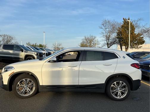 Alpine White 2022 BMW X2 xDrive28i
