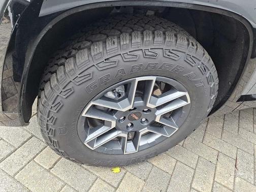 2026 GMC Terrain AWD AT4