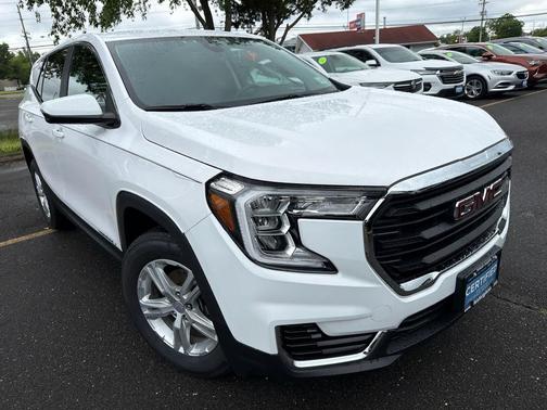 Summit White 2022 GMC Terrain SLE