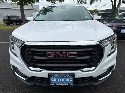 Summit White 2022 GMC Terrain SLE