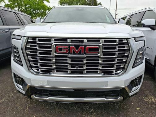 GLACIER WHT TRI 2026 GMC Yukon Denali