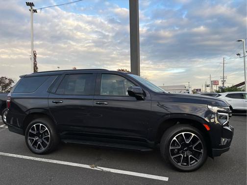 2023 Chevrolet Tahoe 4WD RST