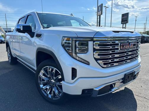 White Frost Tricoat 2023 GMC Sierra 1500 Denali