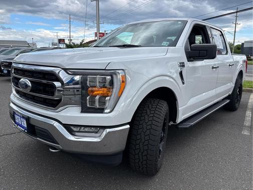 Oxford White 2021 Ford F-150 XLT