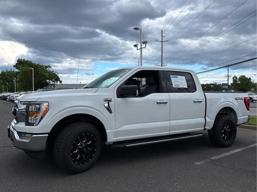 Oxford White 2021 Ford F-150 XLT