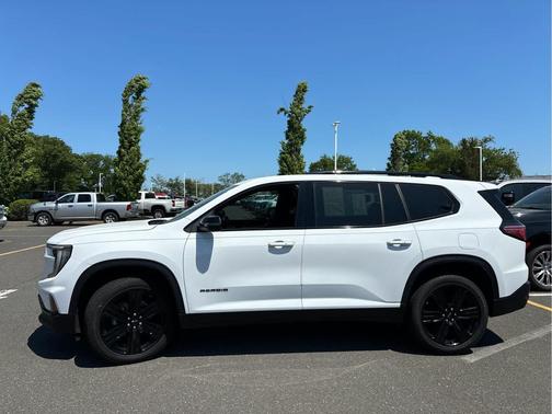 Summit White 2025 GMC Acadia FWD Elevation