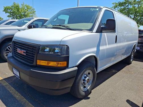 SUMMIT WHT 2026 GMC Savana 2500 Work Van