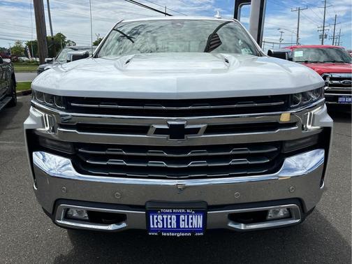 Iridescent Pearl Tricoat 2022 Chevrolet Silverado 1500 Limited LTZ