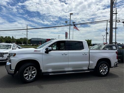 Iridescent Pearl Tricoat 2022 Chevrolet Silverado 1500 Limited LTZ