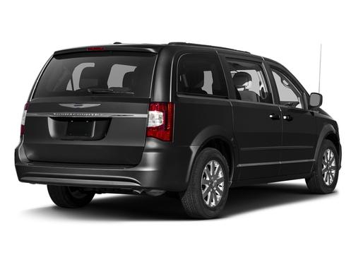 Brilliant Black Crystal Pearlcoat 2016 Chrysler Town & Country Touring