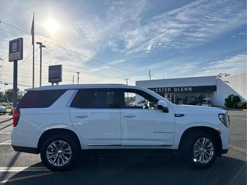 2023 GMC Yukon SLT