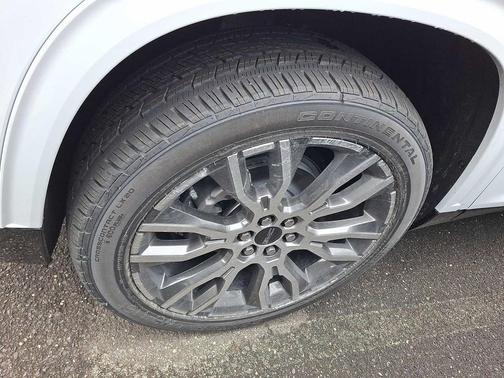 GLACIER WHT TRI 2026 GMC Acadia Denali