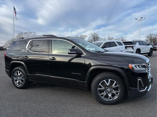 2023 GMC Acadia AWD SLT