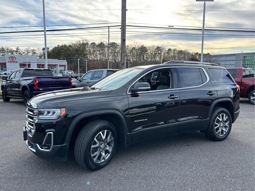 2023 GMC Acadia AWD SLT