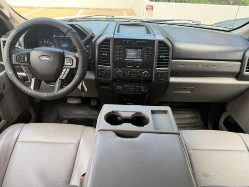 White 2018 Ford F-250 XL