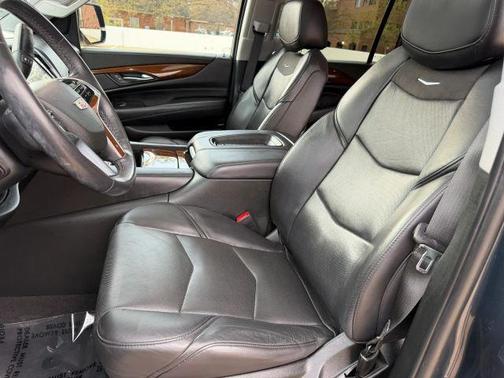 2020 Cadillac Escalade ESV Premium Luxury