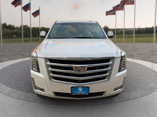 2018 Cadillac Escalade ESV Luxury