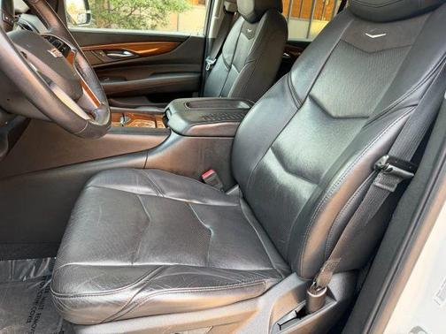 2018 Cadillac Escalade ESV Luxury