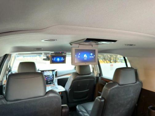 2018 Cadillac Escalade ESV Luxury