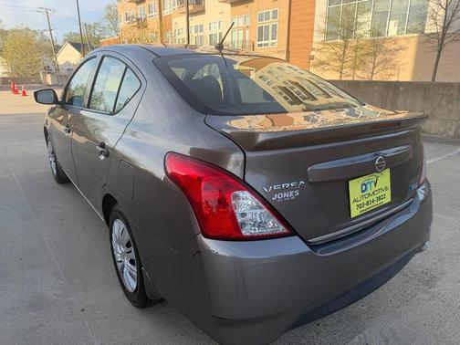 2016 Nissan Versa 1.6 S+
